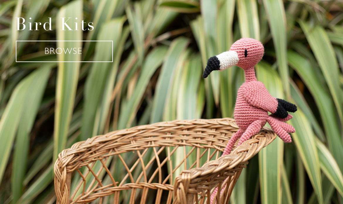 Birds crochet kits flamingo toft